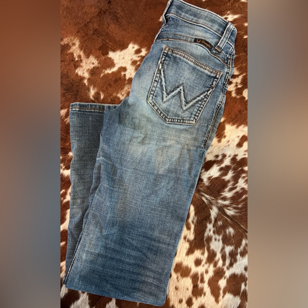 Women’s retro wrangler riding jeans